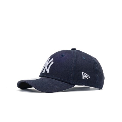 Boné azul escuro com bordado branco NY e símbolo lateral