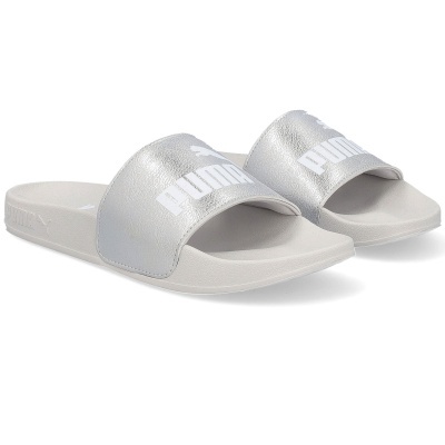 Chinelos desportivos Puma prateados com sola cinzenta