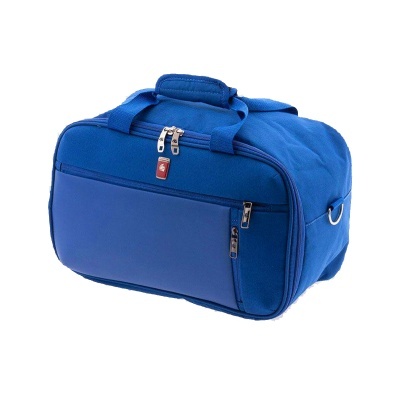 Saco de viagem azul com bolsos e fechos prateados