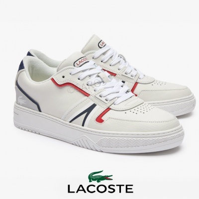 Sapatilhas brancas Lacoste com detalhes azul e vermelho