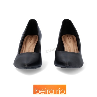 Sapatos de salto médio pretos da marca beira rio