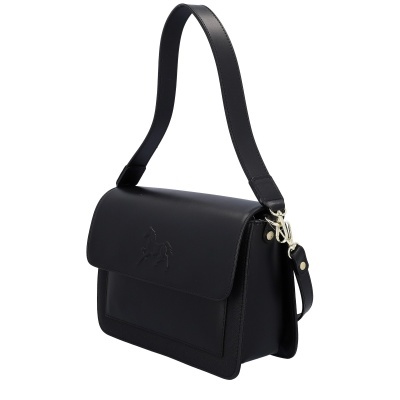 Mala de ombro preta em pele com alça larga e relevo de cavalo