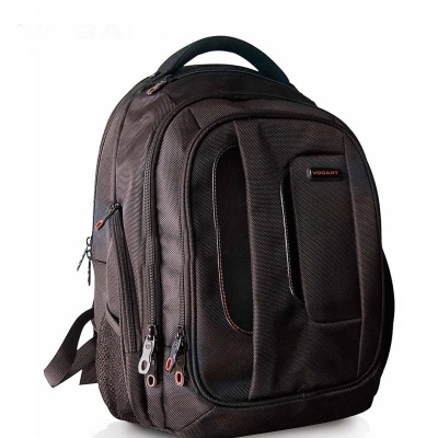 Mochila preta Vogart com múltiplos bolsos e fechos