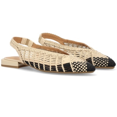 Sapatos slingback trançados bege e preto com salto baixo