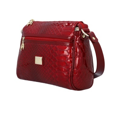 Bolsa de mão vermelha com textura de escamas e zíper dourado