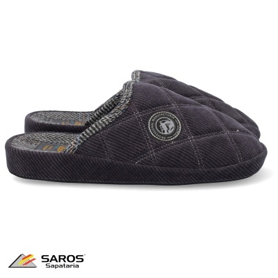 Chinelos masculinos pretos acolchoados com logótipo circular da Saros