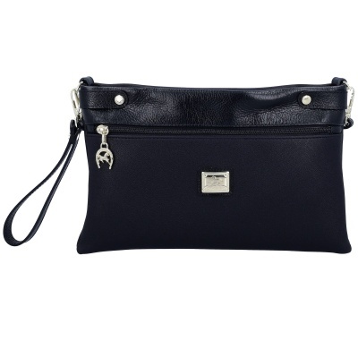 Carteira azul escura com fecho e pendente metálico