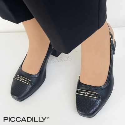 Sapatos de senhora pretos com detalhe metálico e alça traseira