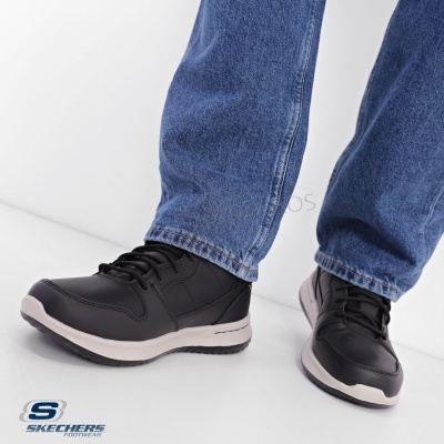 Sapatos desportivos pretos Skechers com sola branca e preta