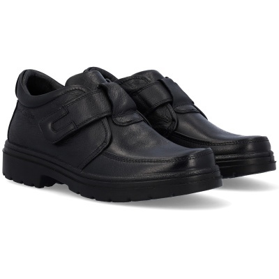 Sapatos masculinos pretos de couro com fecho de velcro