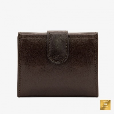 Carteira de pele castanha escura com fecho de aba e marca SAROS gravada