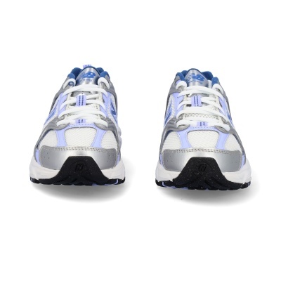 Sapatilhas desportivas New Balance azuis, brancas e cinzentas