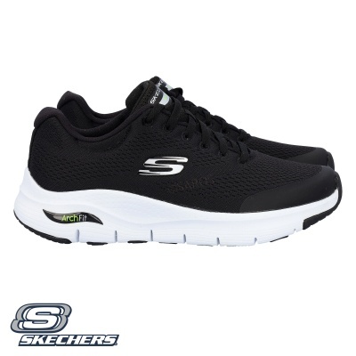 Ténis Skechers pretos com sola branca e logo S