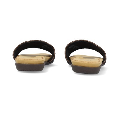 Chinelos castanhos com sola bege e faixa texturizada