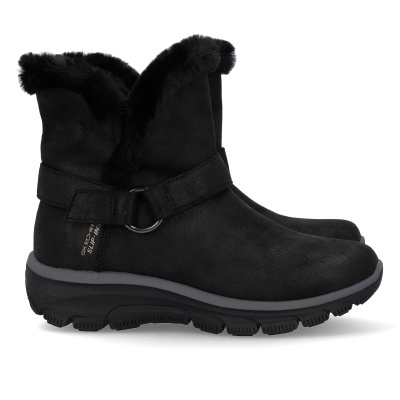 Botas pretas com pelo sintético e sola de borracha