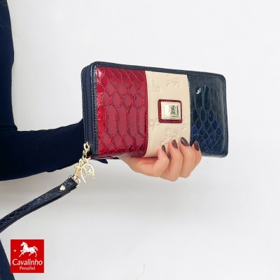 Carteira tricolor Cavalinho perfel com padrão croco e fecho de correr