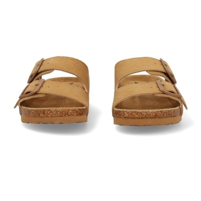 Sandálias castanhas tipo birkenstock com tiras em camurça e fivelas