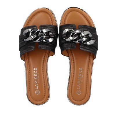 Chinelos femininos castanhos com tira preta e corrente metálica prateada