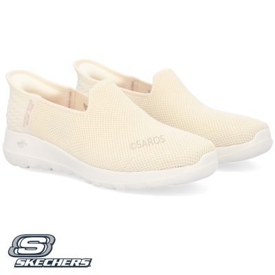 Ténis Skechers creme com sola branca e malha respirável