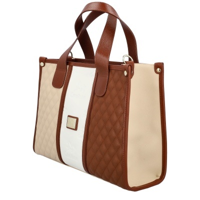 Mala de mão castanha e bege com padrão acolchoado e faixa branca com logotipo