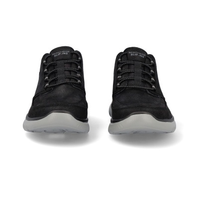 Sapatilhas pretas Skechers Slip-Ins com sola cinza clara e atacadores elásticos