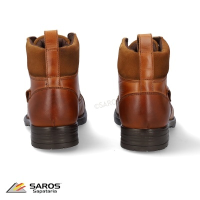 Botas masculinas castanhas em couro e camurça vistas de trás
