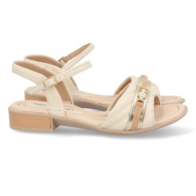 Sandálias bege com tacão baixo e detalhes dourados