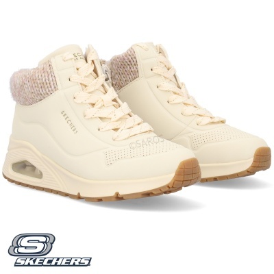 Botins Skechers creme com tecido tricotado e sola branca castanha