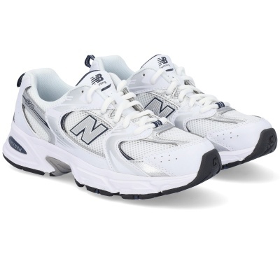 Sapatilhas desportivas New Balance brancas e cinza