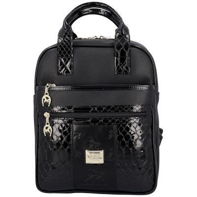 Mochila preta com padrão texturizado de pele e fechos dourados