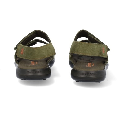 Sandálias verdes com tiras ajustáveis em tecido e sola preta vistas de trás