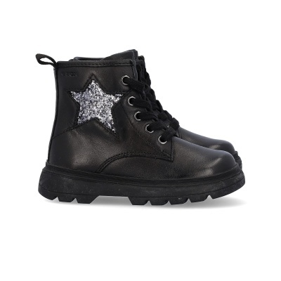 Botas pretas com estrela prateada brilhante no lado