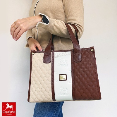 Mala de mão Cavalinho bege e castanha com padrão matelassé e logótipo