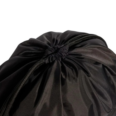 Saco preto com fecho de cordão ajustável em tecido sintético