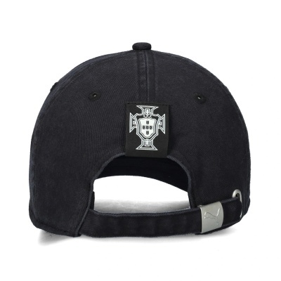 Boné preto com símbolo F.P.F. e fivela metálica Puma