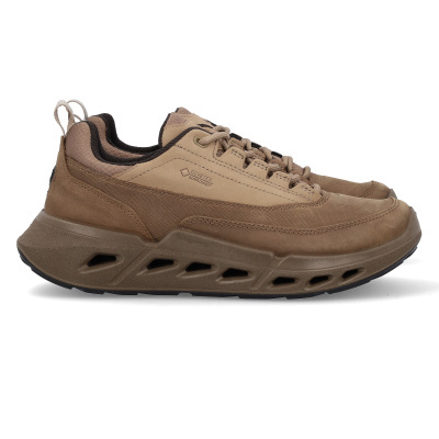 Par de sapatilhas desportivas castanhas com sola grossa e texto GORE-TEX SURROUND