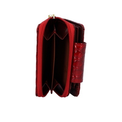 Carteira vermelha com padrão de pele de crocodilo e fecho de zíper dourado aberta