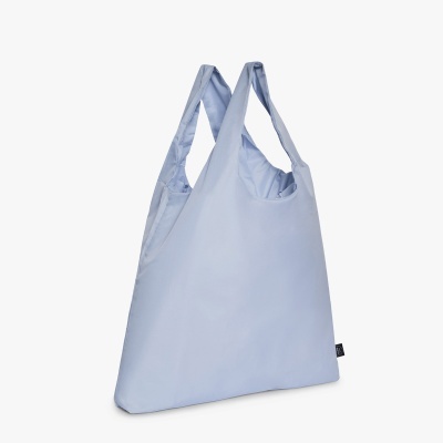 Saco reutilizável azul claro com duas alças largas
