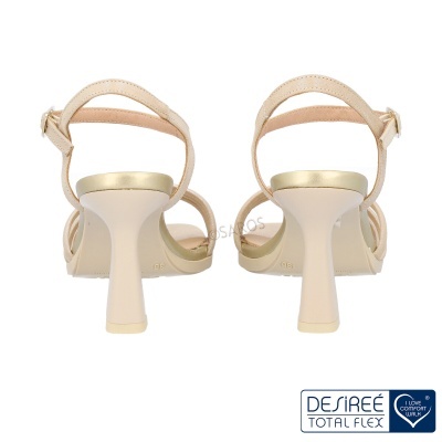 Sandálias de salto bege com detalhes dourados e tiras, vista traseira