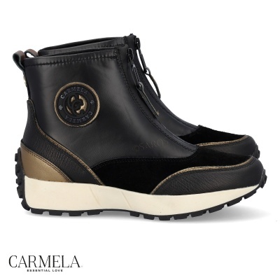 Bota preta Carmela com detalhes dourados e fecho de correr frontal