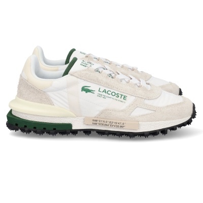Ténis Lacoste brancos com detalhes em bege e verde e texto impresso na lateral