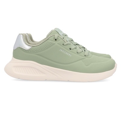 Ténis verdes claros Skechers com sola branca e detalhes prateados.