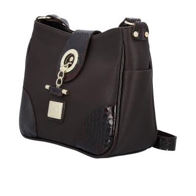 Bolsa de senhora castanha escura com detalhes metálicos e texturas imitação pele