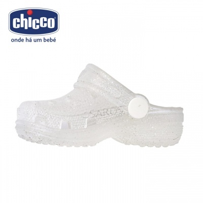 Sabina Chicco branca com brilhos prateados em fundo branco