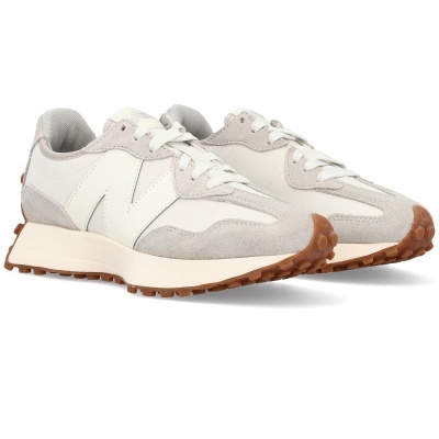 Sapatilhas New Balance cinza claro com sola castanha texturizada