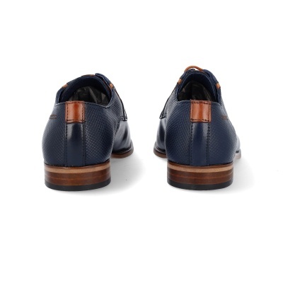 Sapatos formais masculinos azuis com detalhes castanhos