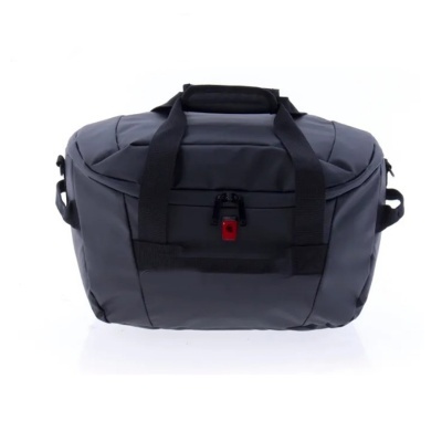 Mala de viagem cinzenta com alças pretas e fecho com detalhe vermelho