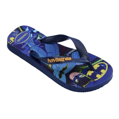 Chinelo azul Havaianas com ilustração do Batman e tiras azuis com logótipo amarelo