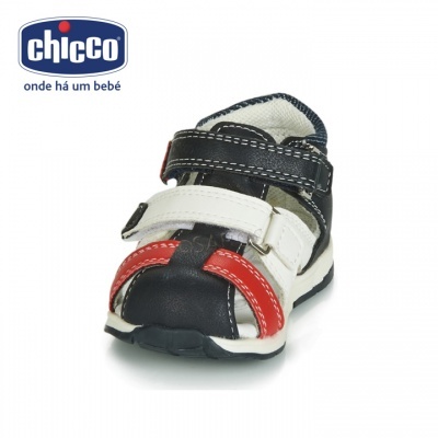 Sandália infantil Chicco com tiras pretas, brancas e vermelhas e sola branca