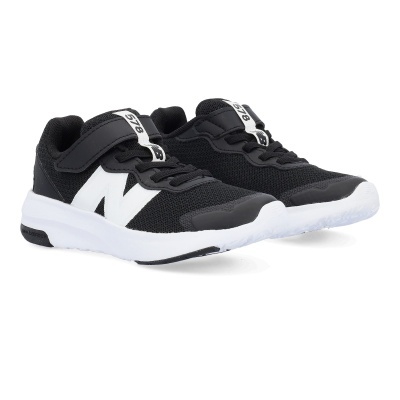 Sapatilhas desportivas negras New Balance com sola branca